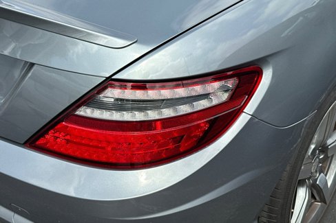 Used 2015 Mercedes-Benz SLK 250 image 13