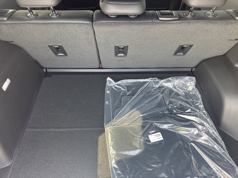 New 2026 Chevrolet Equinox LT w/ Convenience Package II image 30