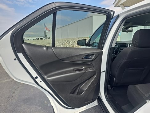 Used 2019 Chevrolet Equinox LT image 16