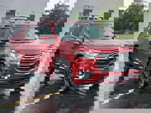 Used 2019 Chevrolet Traverse Premier w/ LPO, 'HIT The Road' Package image 2