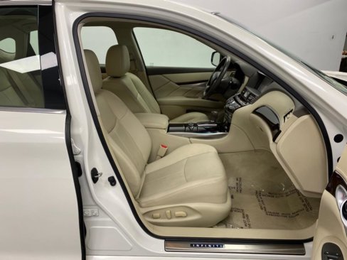 Used 2016 INFINITI Q70 L 3.7 image 23