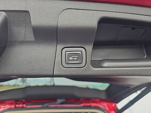 Used 2019 GMC Acadia Denali image 20