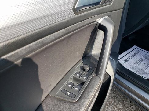 Used 2024 Volkswagen Tiguan S image 10