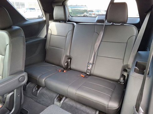 Used 2022 Chevrolet Traverse LT image 11
