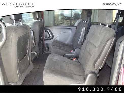 Used 2017 Dodge Grand Caravan SE image 6
