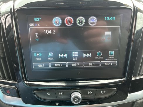 Used 2018 Chevrolet Traverse LT image 13