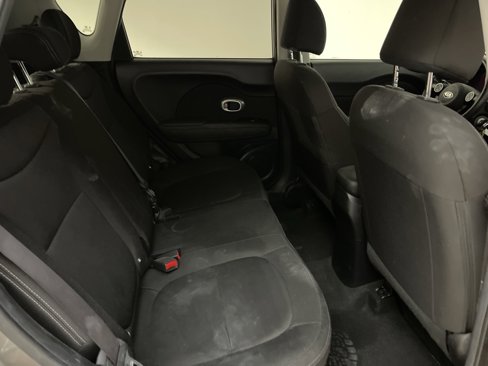 Used 2018 Kia Soul image 31