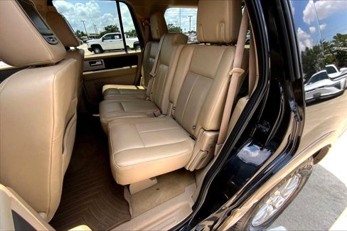 Used 2014 Ford Expedition XLT image 17