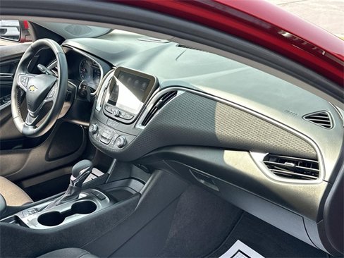 Used 2023 Chevrolet Malibu RS image 28