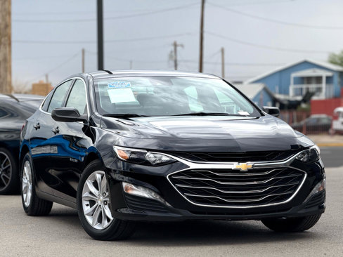 Used 2024 Chevrolet Malibu LT image 2