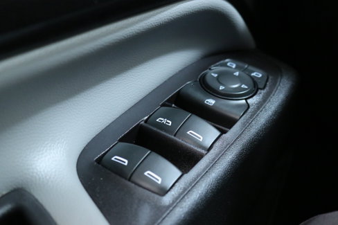 Used 2021 Chevrolet Equinox LS w/ LS Convenience Package image 19