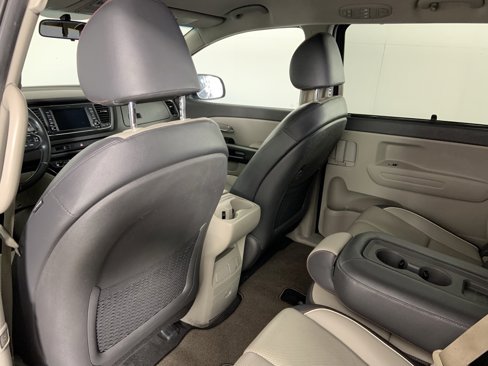 Used 2017 Kia Sedona LX w/ LX Essentials Premium Package image 25