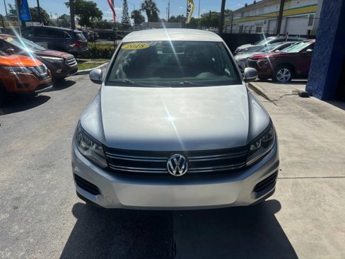 Used 2018 Volkswagen Tiguan Limited w/ Alloy Wheels Package image 5
