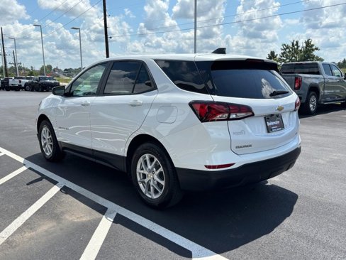 Used 2023 Chevrolet Equinox LS w/ LS Convenience Package image 8
