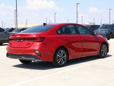 Used 2024 Kia Forte LXS image 4