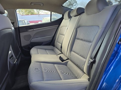 Used 2017 Hyundai Elantra SE w/ Cargo Package image 15