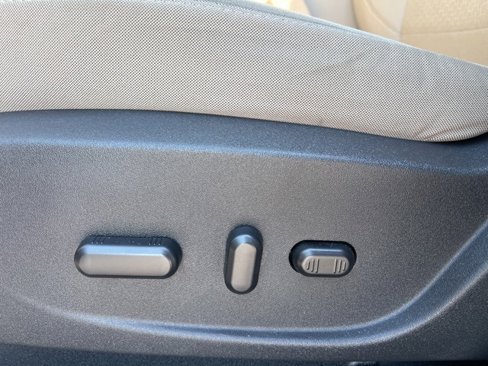 Used 2017 Ford Escape SE w/ Equipment Group 201A image 16