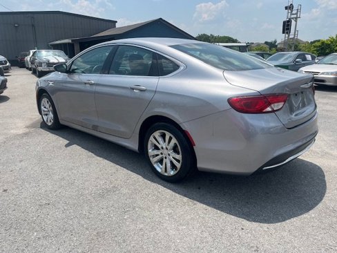 Used 2016 Chrysler 200 Limited image 7