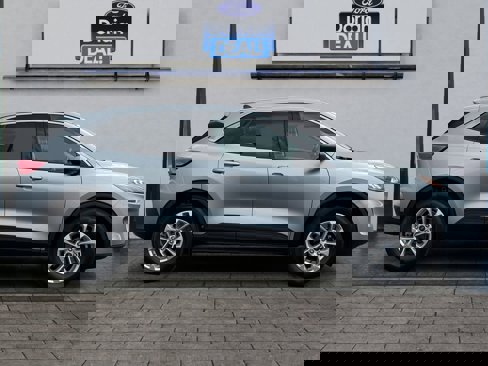 Certified 2022 Ford Escape SE image 2