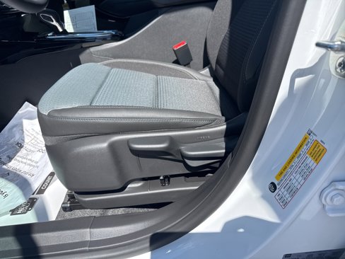New 2025 Chevrolet Trax LT w/ LT Convenience Package image 9