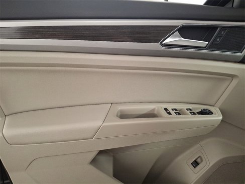 Used 2019 Volkswagen Atlas SE image 16