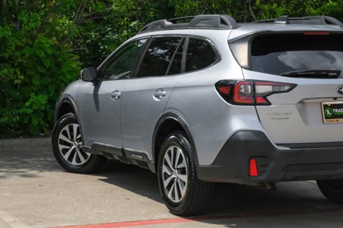 Used 2020 Subaru Outback Premium image 13