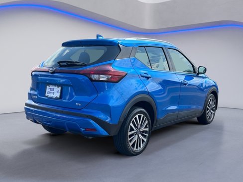Used 2023 Nissan Kicks SV image 10