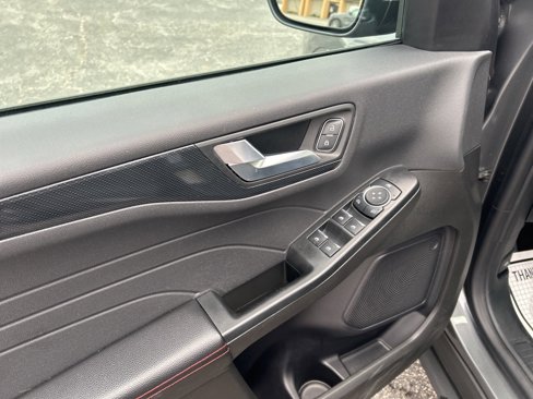 Used 2024 Ford Escape ST-Line image 10