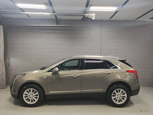 Used 2017 Cadillac XT5 FWD image 16