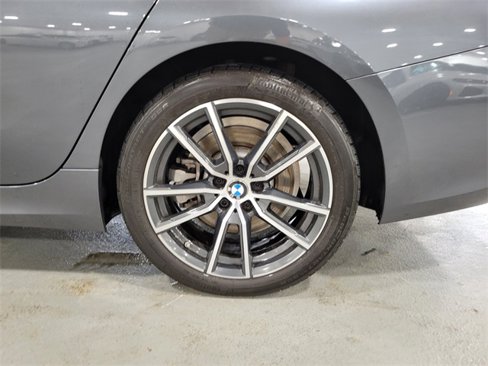 Used 2020 BMW 330i Sedan w/ Driving Assistance Package image 27