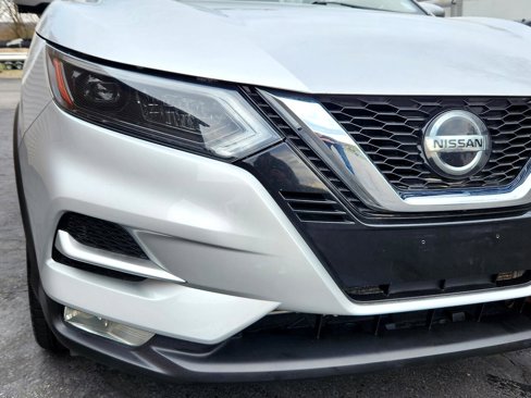 Used 2021 Nissan Rogue Sport SL image 32