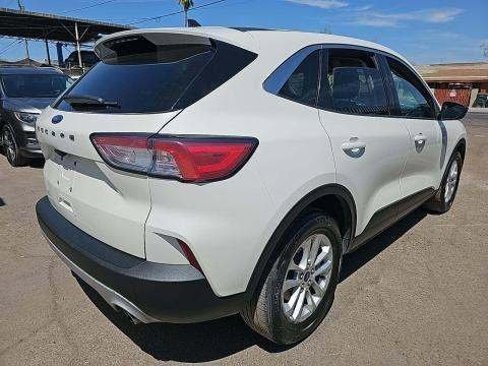 Used 2022 Ford Escape SE w/ Convenience Package image 3
