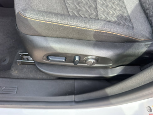 Used 2024 Chevrolet Equinox LT image 27