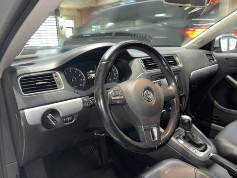 Used 2014 Volkswagen Jetta SE image 11