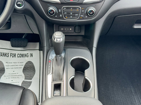 Used 2020 Chevrolet Equinox LT w/ Midnight Edition image 28
