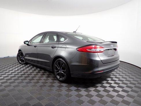 Used 2018 Ford Fusion SE w/ Equipment Group 601A image 14