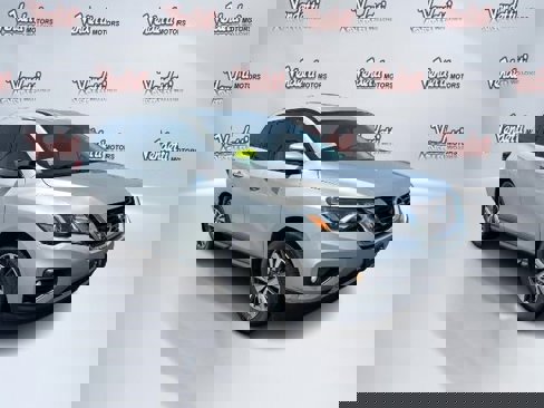 Used 2020 Nissan Pathfinder SL image 4