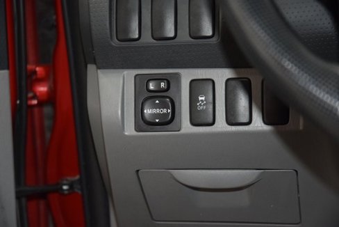 Used 2013 Toyota Tacoma PreRunner image 31