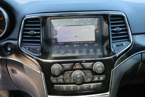 Used 2020 Jeep Grand Cherokee Limited w/ Luxury Group II image 17