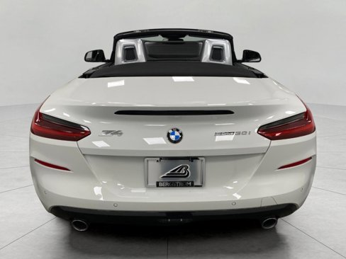 Certified 2022 BMW Z4 sDrive30i w/ Convenience Package image 5
