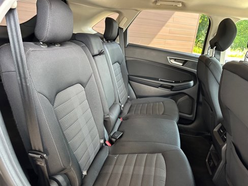 Used 2018 Ford Edge SEL image 15