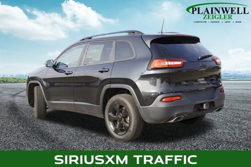 Used 2016 Jeep Cherokee Limited image 2