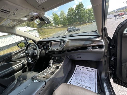 Used 2020 Buick Envision Essence image 10