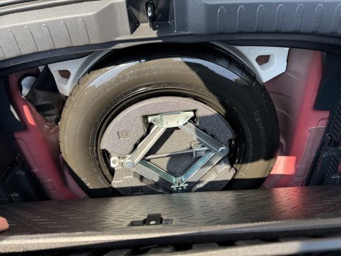 Used 2019 Toyota RAV4 LE image 29