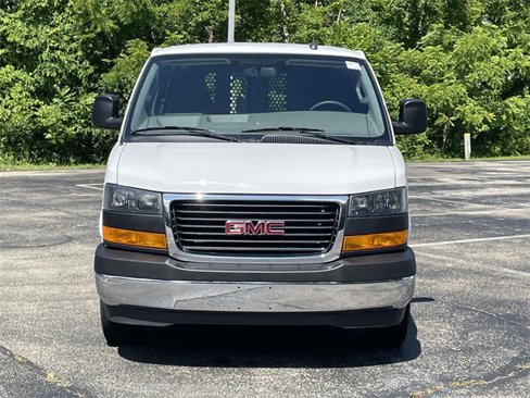 Used 2023 GMC Savana 2500 w/ Driver Convenience Package image 8