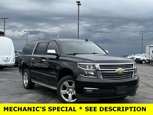 Used 2015 Chevrolet Suburban LT image 1