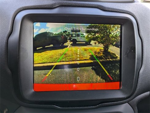 Used 2022 Jeep Renegade Sport w/ Sport Appearance Group image 21