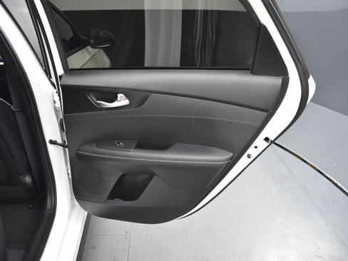 Used 2023 Kia Forte GT-Line image 9