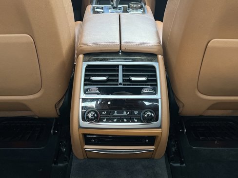 Used 2017 BMW 740e xDrive image 44