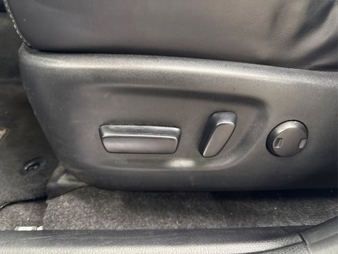 Used 2015 Toyota RAV4 Limited image 40